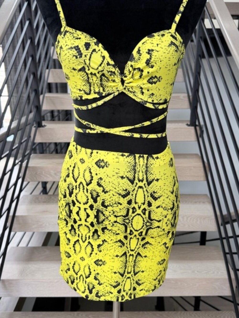 New Yellow Snakeskin Print Tie Front Skirt Set size S